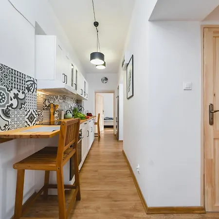 Apartment Greenline - By Upstairs *
